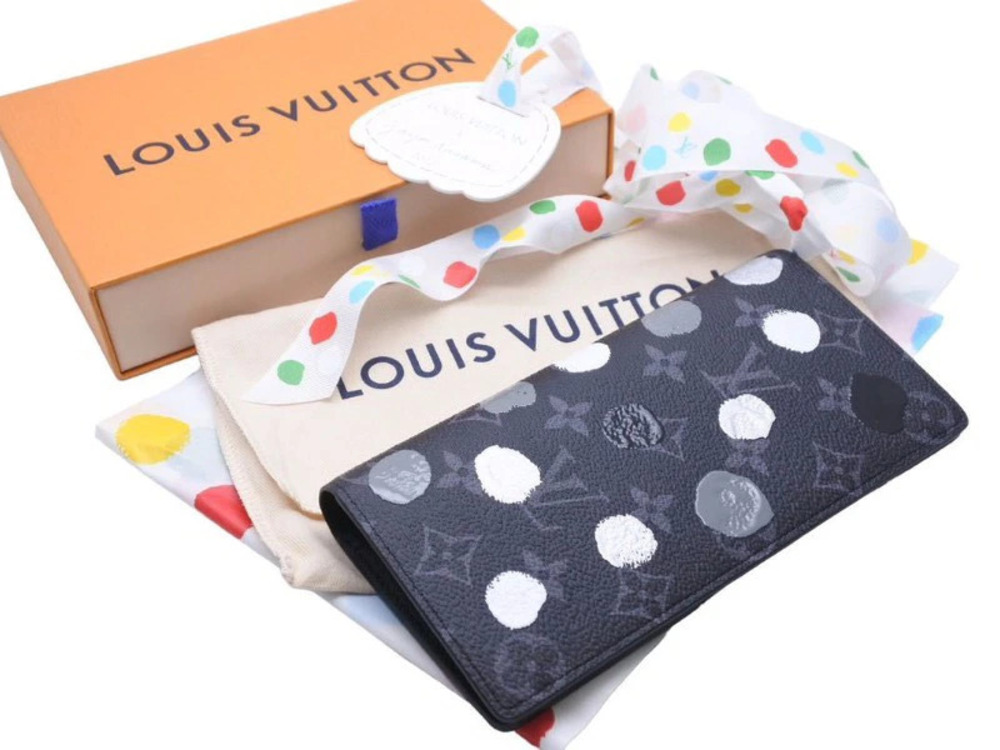 LOUIS VUITTON KUSAMA YAYOI wallet Brazza